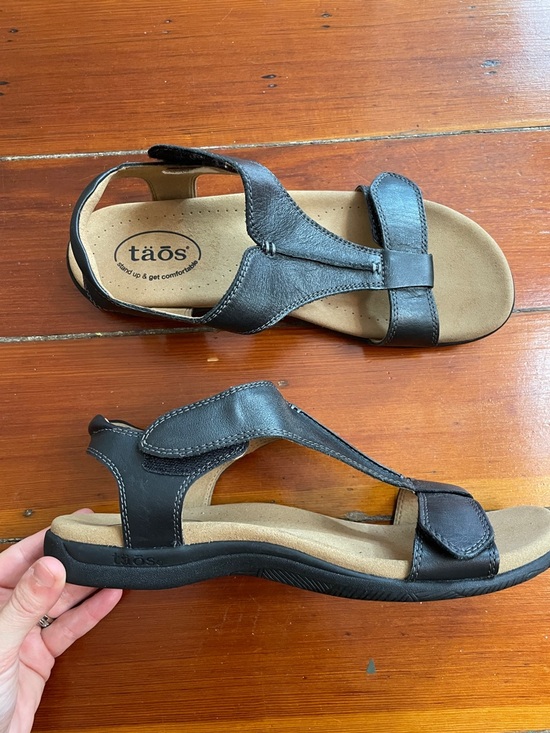 Taos Footwear Shoes - Taos The Show Sandals Black Leather Low T Strap Arch Support Women’s 10 🧡🎀